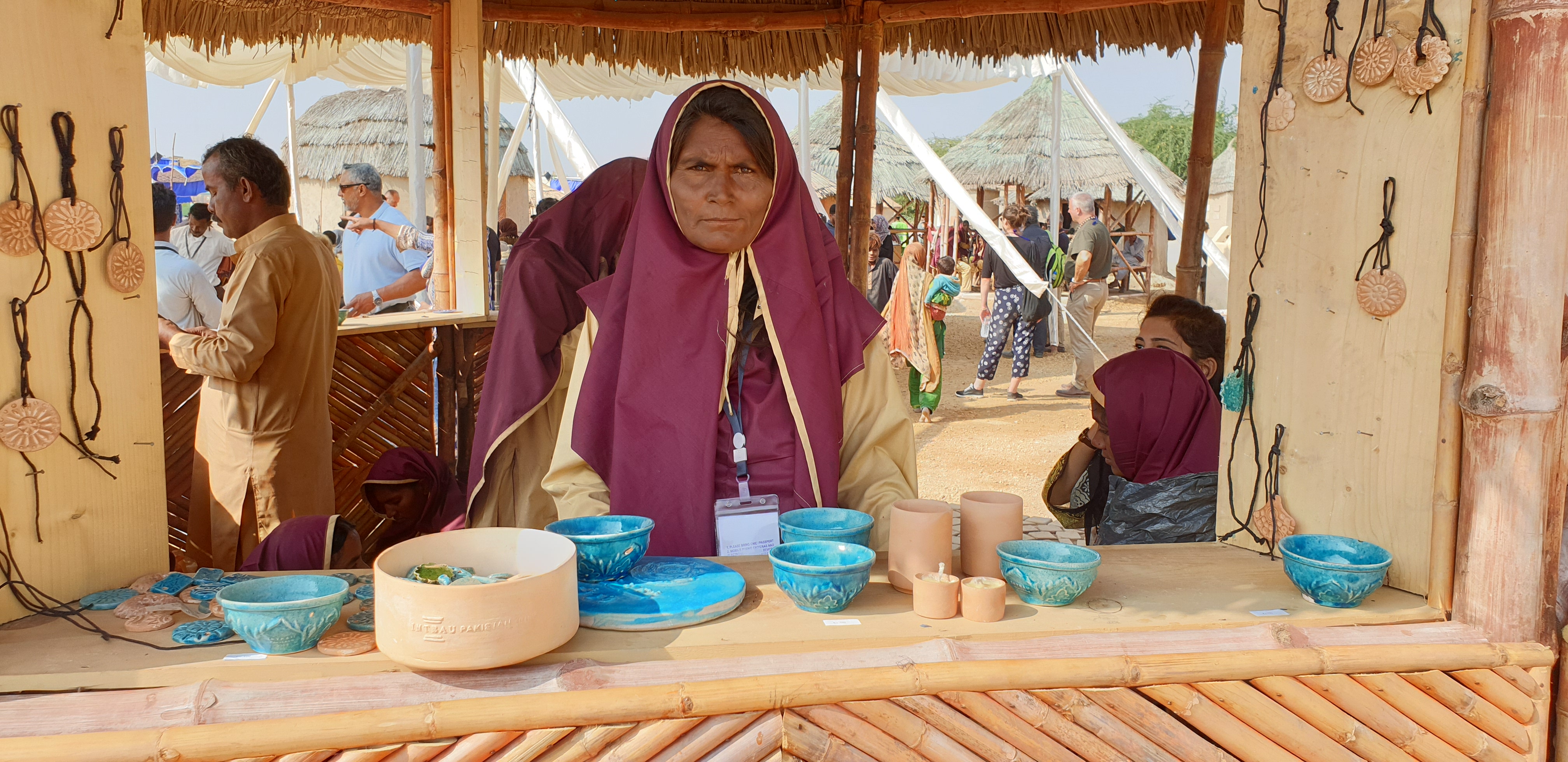 Makli tarracotta stallholder