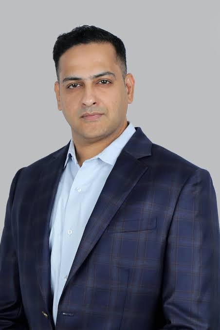 Ramkumar Venkatramani_Portrait.jpg
