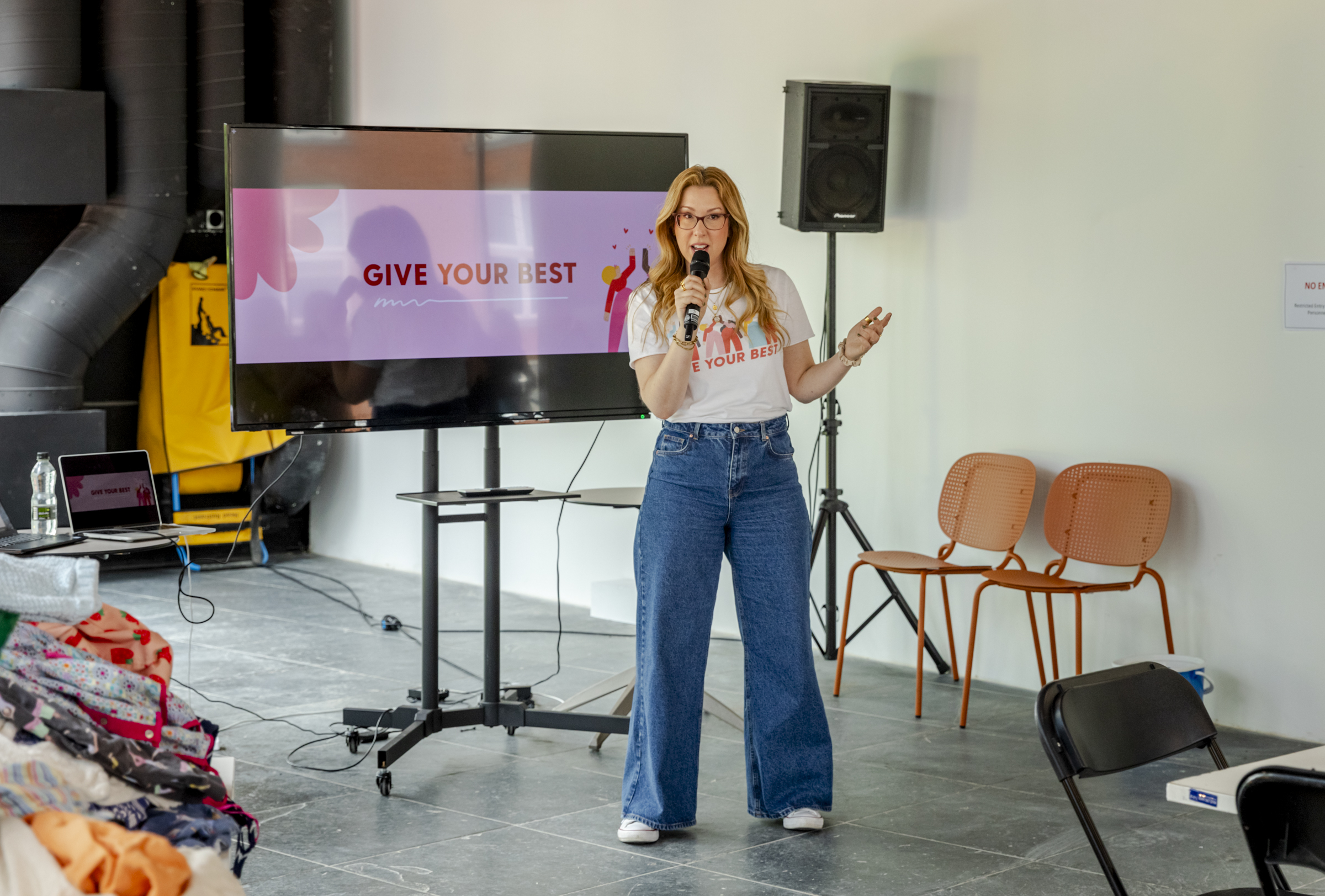 Sol Escobar Give Your Best presenting