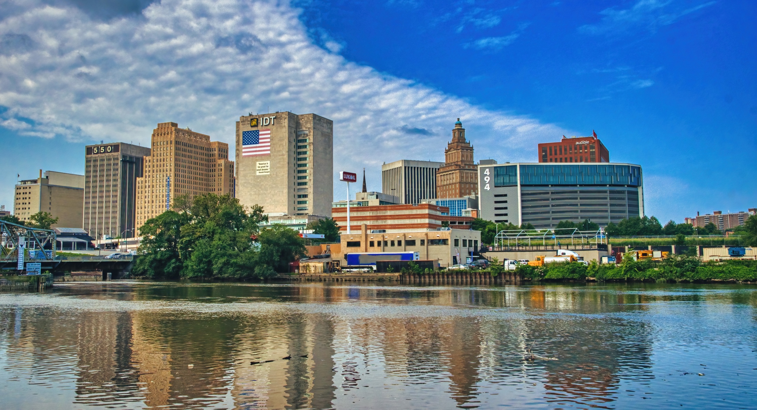 View of Newark by Bruce Emmerling on Pixabay