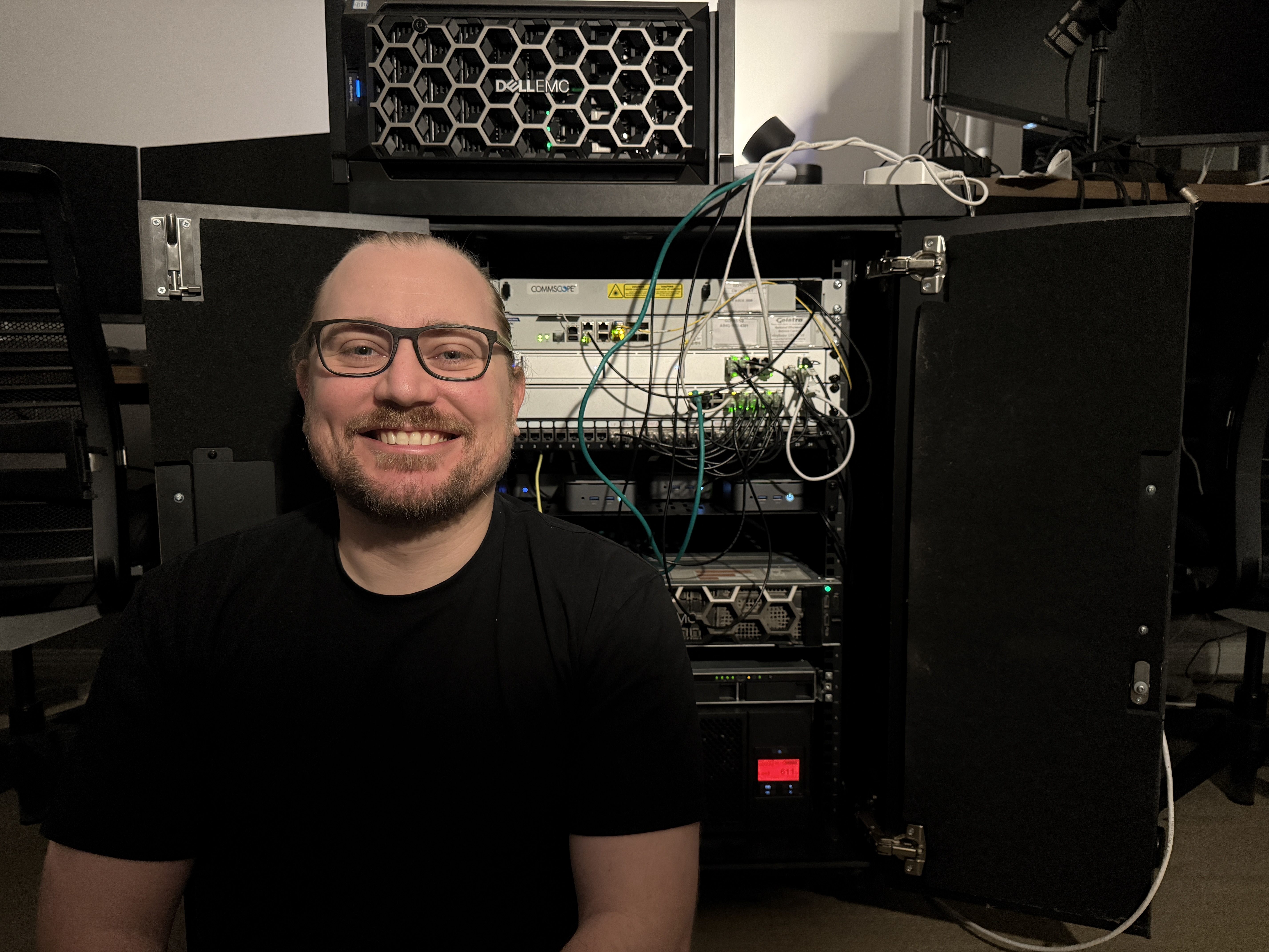 pioneerspost.com - The social entrepreneur who built a solar-powered AI data centre in his home
