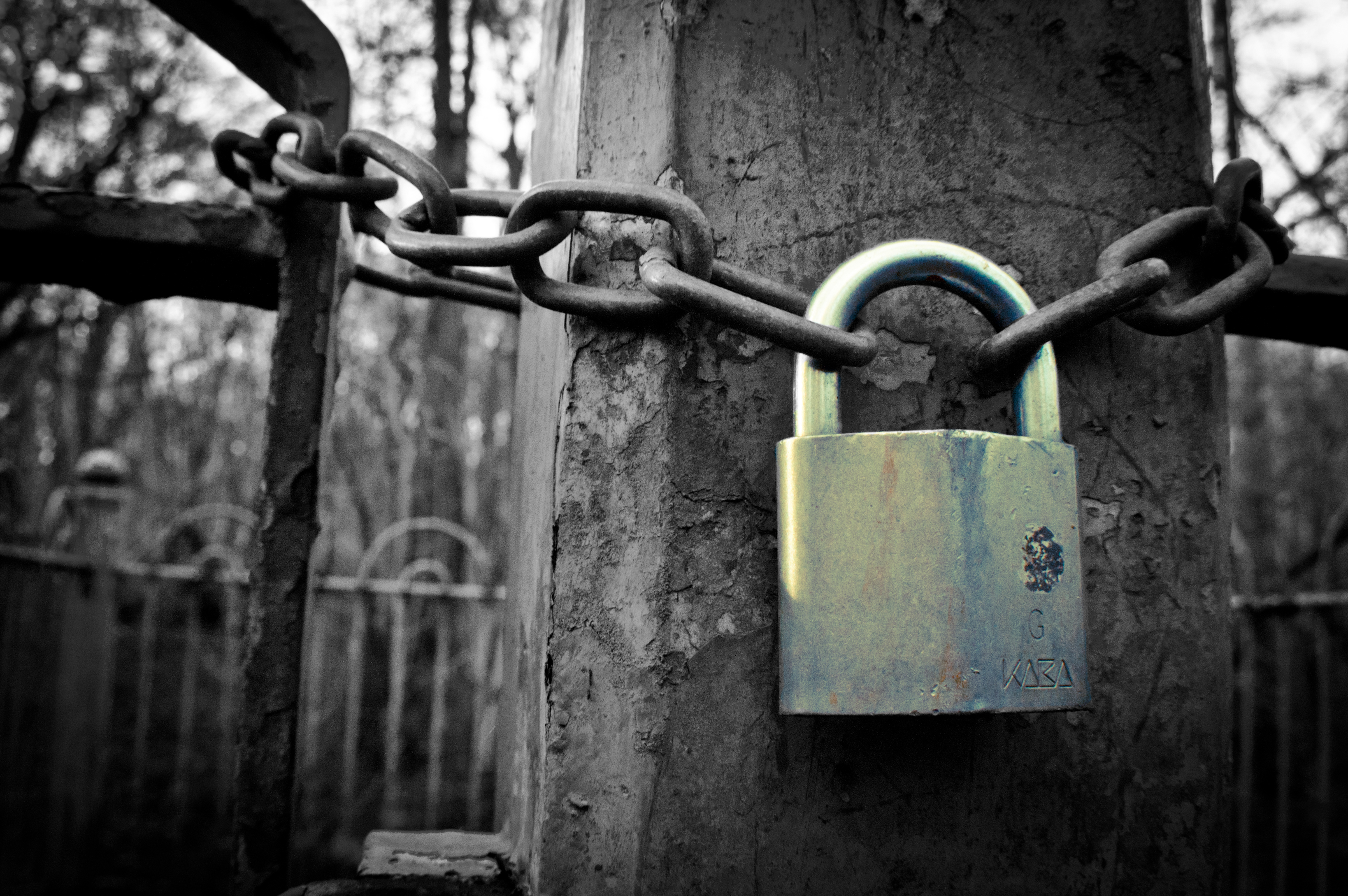 закрытый враг. закрытый враг. закрытый враг. враг у ворот фильм 2001 хрущев. заткнуть рот.