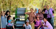 aQysta water pump - women's group