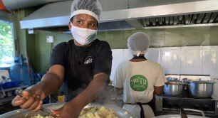 Temsalet Kitchen makes food for Ethiopians in need during the coronavirus pandemic