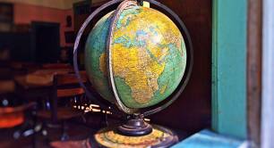 Globe_world_classroom_vintage